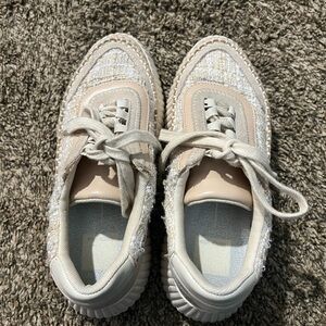 Dolce Vita Cream and Tan Women's Sneakers